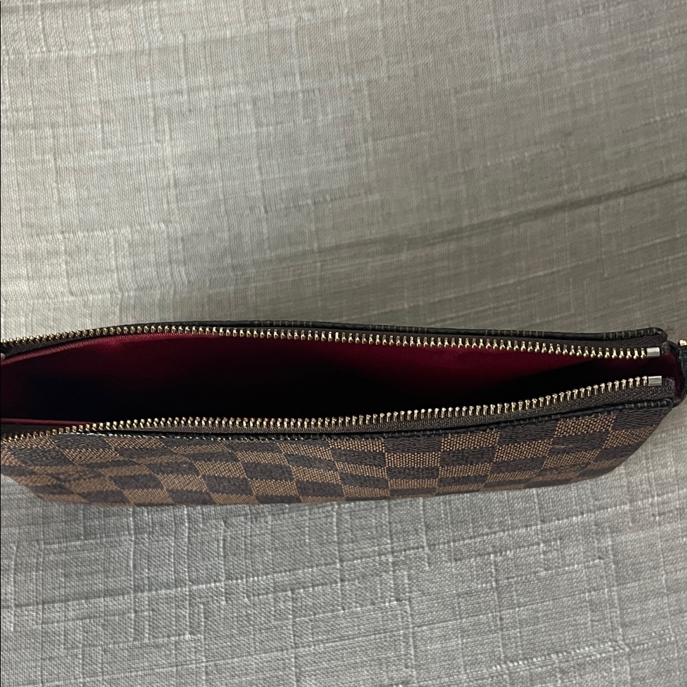 Louis Vuitton Damier Ebene Wristlet - Picture 4 of 6